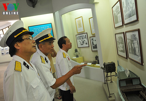 Exhibits on unnumbered ships